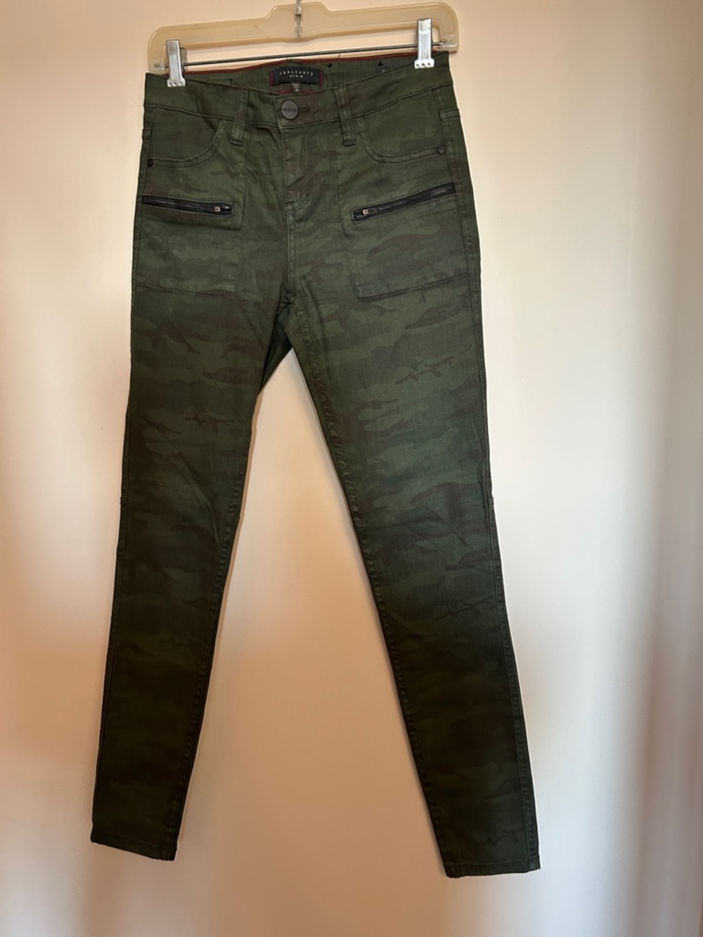 Sanctuary ace utility camo jeans slight stretch black zip trim like new size 25